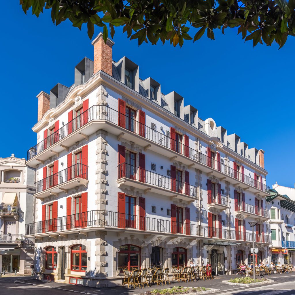 Ouverture de l'hôtel