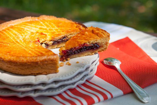 gateau-basque-a-la-cerise